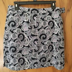 Elegant Black and White And Pink Paisley Golf Skort